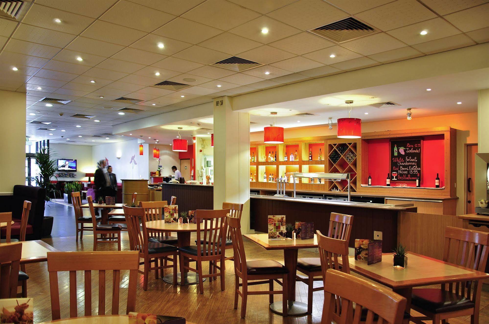 Ibis Hotel Northampton Centre Zewnętrze zdjęcie